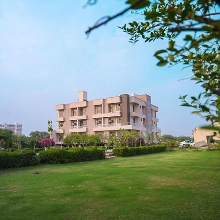 The Govindam Resort Vrindávan Kültér fotó
