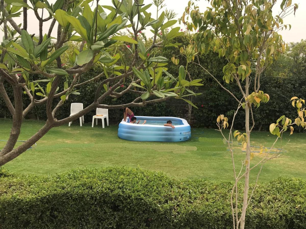 The Govindam Resort Vrindávan Kültér fotó